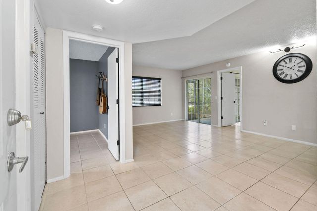 1631 SE Green Acres Circle Bb103, Port St Lucie, FL 34952