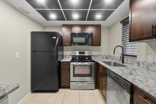 1631 SE Green Acres Circle Bb103, Port St Lucie, FL 34952
