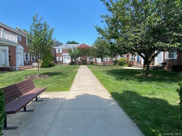 71-39 260th Street A-1, Glen Oaks, NY 11004