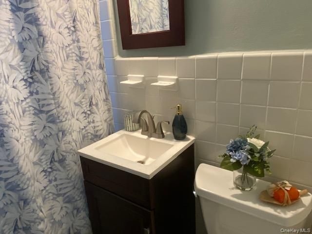 71-39 260th Street A-1, Glen Oaks, NY 11004