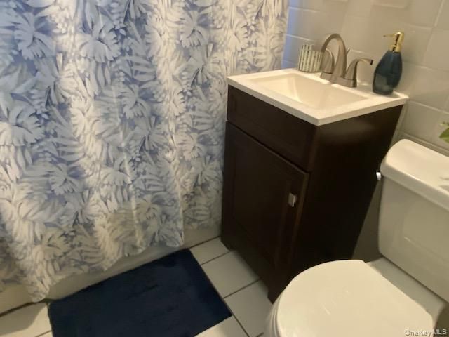 71-39 260th Street A-1, Glen Oaks, NY 11004