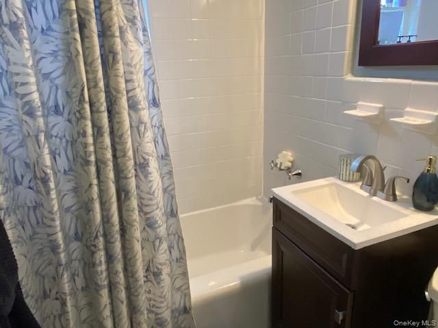 71-39 260th Street A-1, Glen Oaks, NY 11004