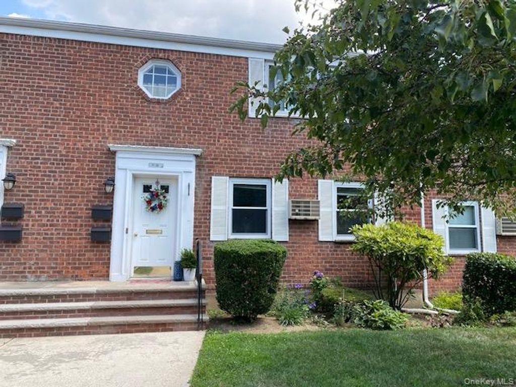 71-39 260th Street A-1, Glen Oaks, NY 11004