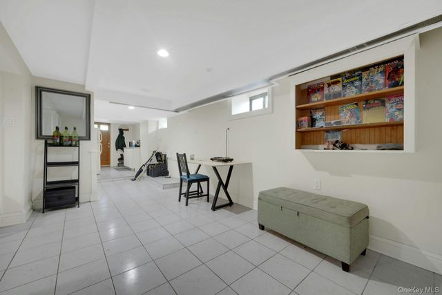 56 Stephenson Boulevard, New Rochelle, NY 10801