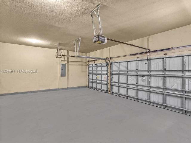 3557 NW 87th Avenue, Hollywood, FL 33024