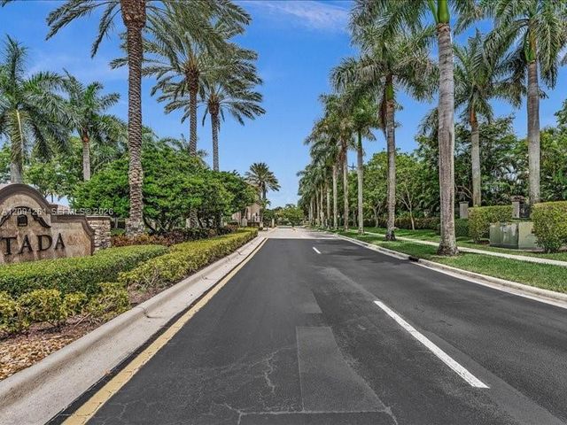 3557 NW 87th Avenue, Hollywood, FL 33024