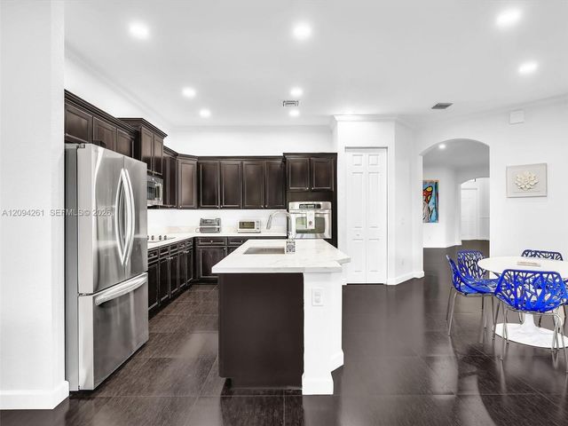 3557 NW 87th Avenue, Hollywood, FL 33024
