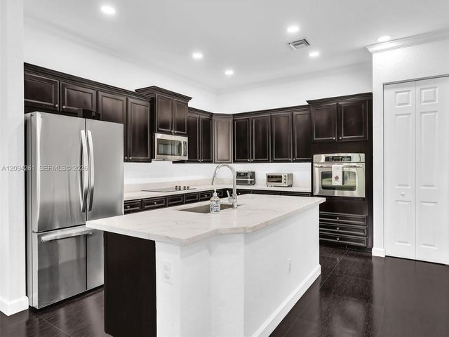 3557 NW 87th Avenue, Hollywood, FL 33024