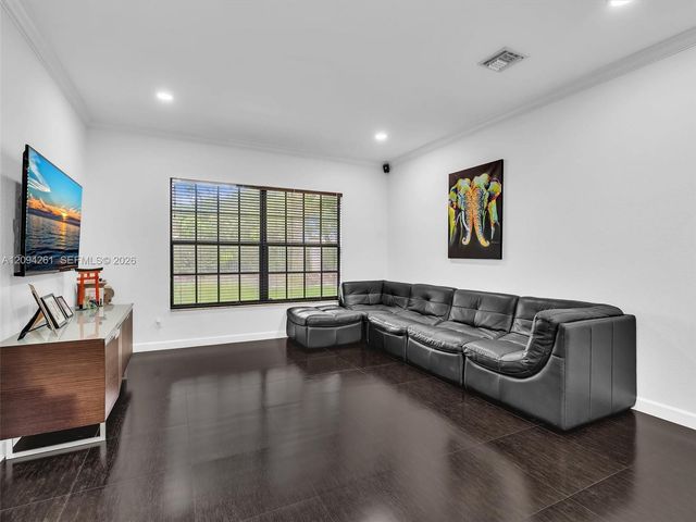 3557 NW 87th Avenue, Hollywood, FL 33024