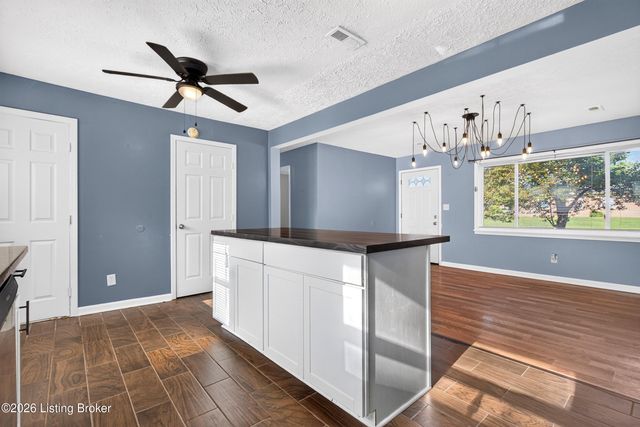 3605 Willowwood Ct, Jeffersontown, KY 40299