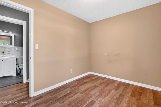 3605 Willowwood Ct, Jeffersontown, KY 40299