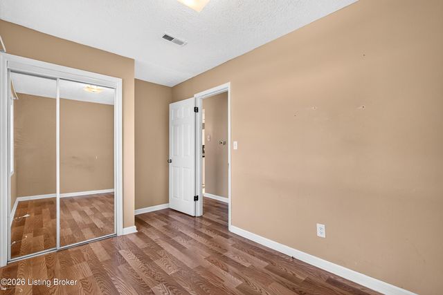 3605 Willowwood Ct, Jeffersontown, KY 40299