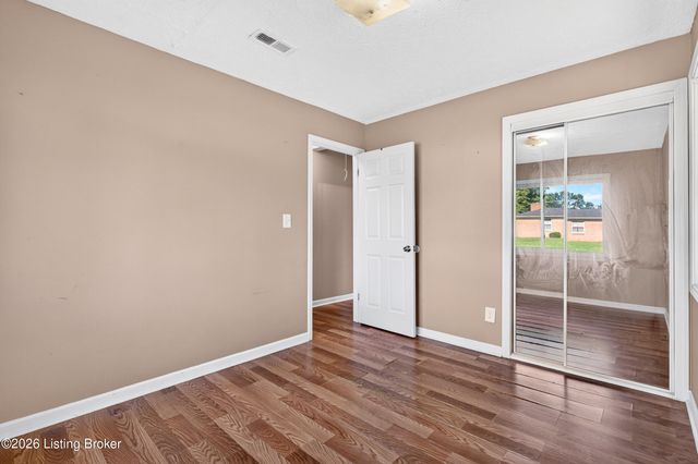 3605 Willowwood Ct, Jeffersontown, KY 40299