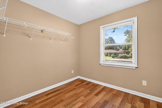 3605 Willowwood Ct, Jeffersontown, KY 40299