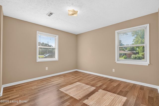 3605 Willowwood Ct, Jeffersontown, KY 40299