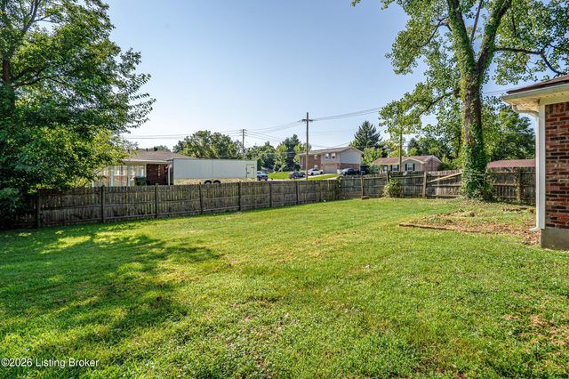3605 Willowwood Ct, Jeffersontown, KY 40299