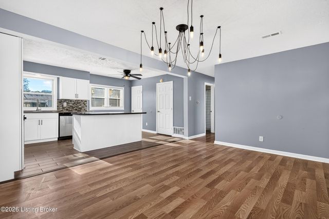 3605 Willowwood Ct, Jeffersontown, KY 40299