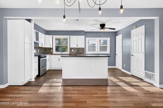 3605 Willowwood Ct, Jeffersontown, KY 40299