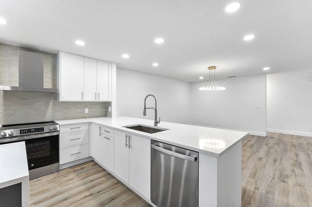 9180 Pine Springs Drive, Boca Raton, FL 33428