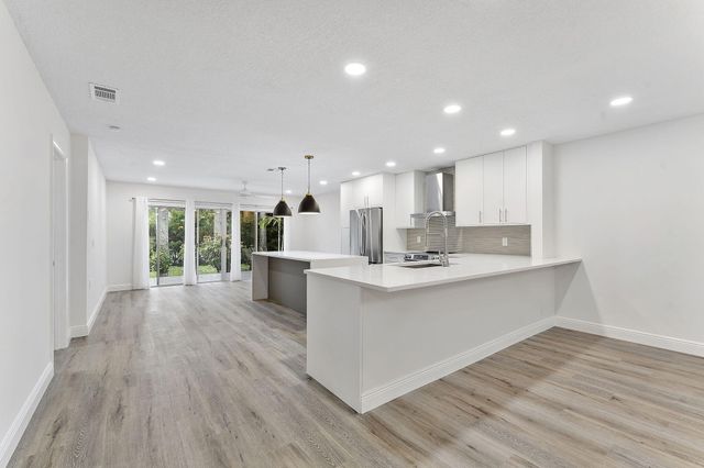 9180 Pine Springs Drive, Boca Raton, FL 33428