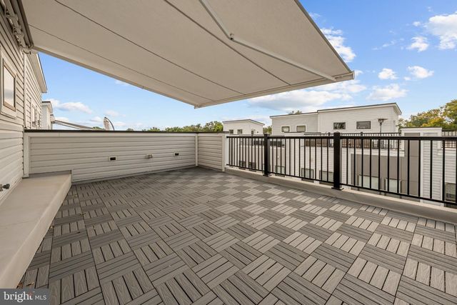 1021 S TAYLOR CT, Arlington, VA 22204