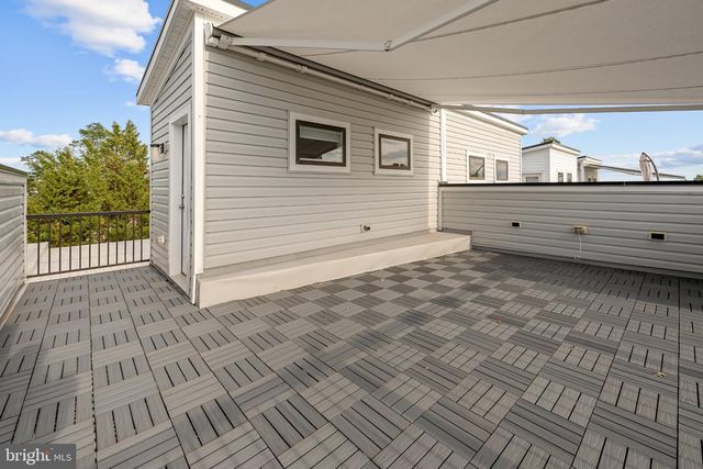 1021 S TAYLOR CT, Arlington, VA 22204