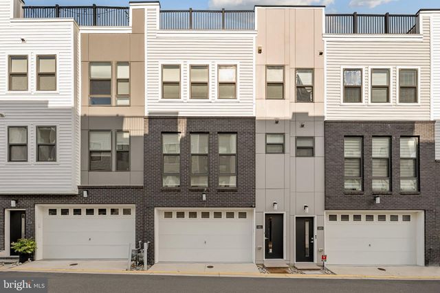 1021 S TAYLOR CT, Arlington, VA 22204