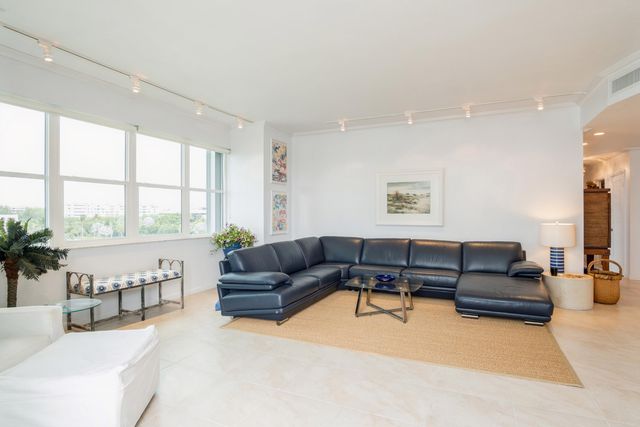 2860 S Ocean Boulevard 606, Palm Beach, FL 33480