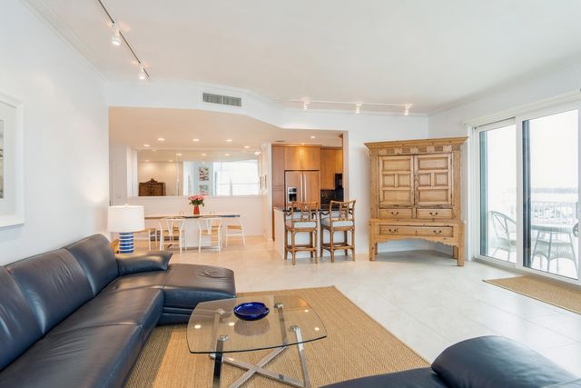 2860 S Ocean Boulevard 606, Palm Beach, FL 33480