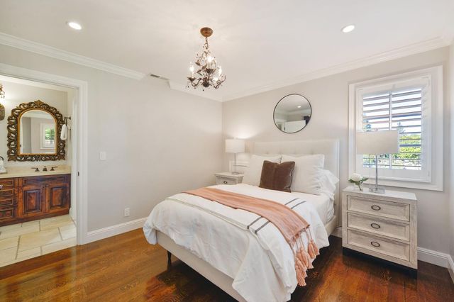 1201 University Drive, Menlo Park, CA 94025