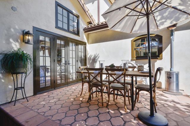 1201 University Drive, Menlo Park, CA 94025