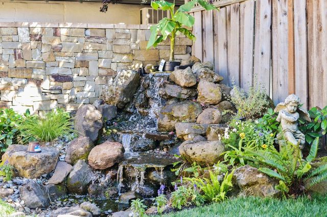 1201 University Drive, Menlo Park, CA 94025