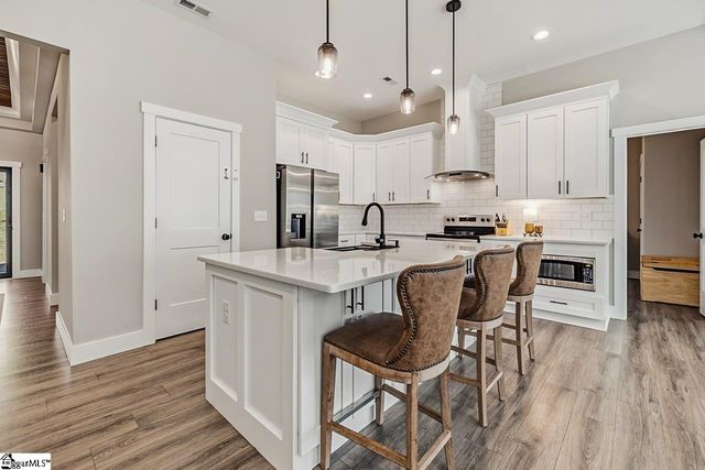 104 Harpers Ferry Court, Simpsonville, SC 29681