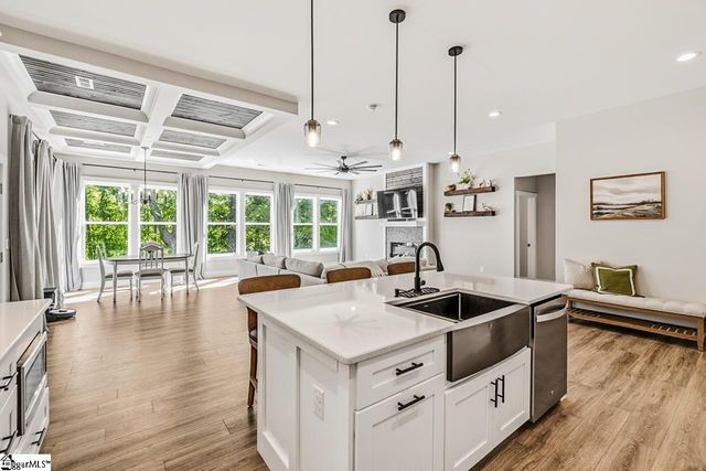 104 Harpers Ferry Court, Simpsonville, SC 29681