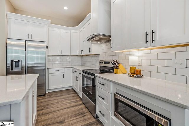 104 Harpers Ferry Court, Simpsonville, SC 29681