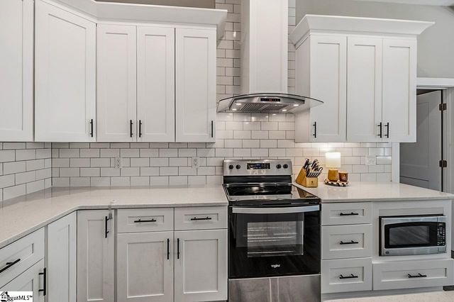 104 Harpers Ferry Court, Simpsonville, SC 29681