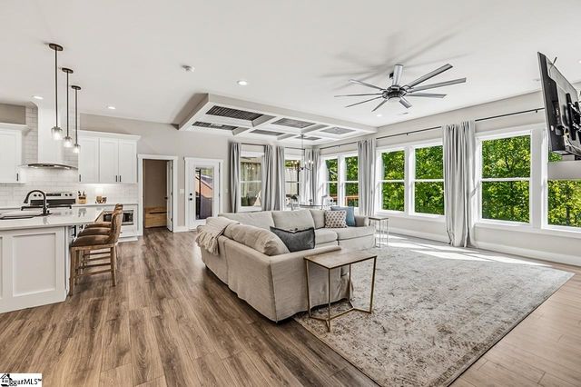 104 Harpers Ferry Court, Simpsonville, SC 29681