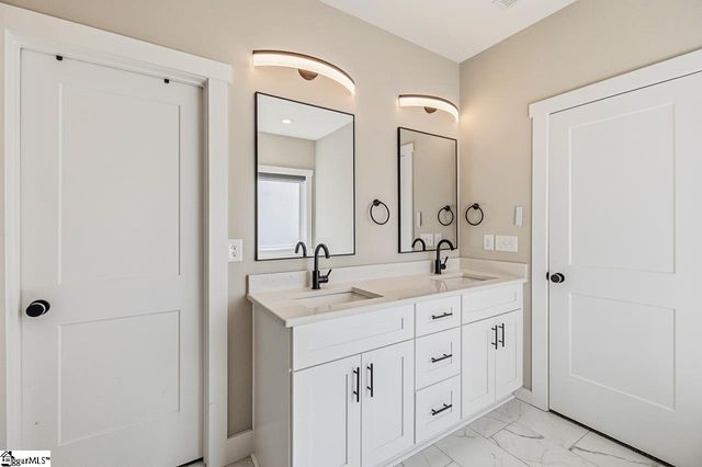 104 Harpers Ferry Court, Simpsonville, SC 29681