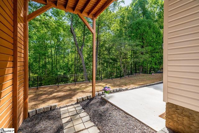 104 Harpers Ferry Court, Simpsonville, SC 29681