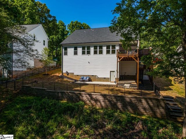 104 Harpers Ferry Court, Simpsonville, SC 29681