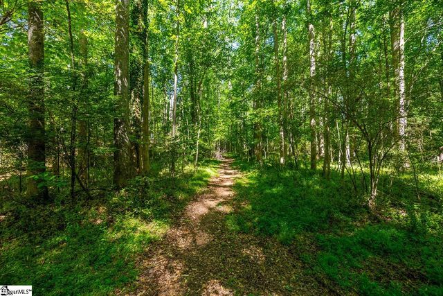 104 Harpers Ferry Court, Simpsonville, SC 29681