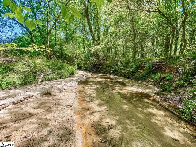 104 Harpers Ferry Court, Simpsonville, SC 29681