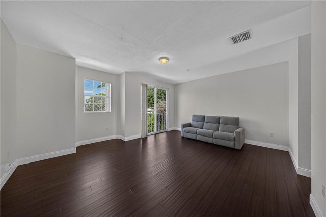 2725 NE 8th Avenue 109, Wilton Manors, FL 33334