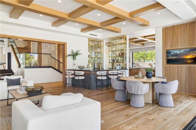6 Pinehurst Ln, Newport Beach, CA 92660