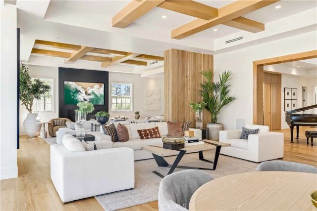 6 Pinehurst Ln, Newport Beach, CA 92660