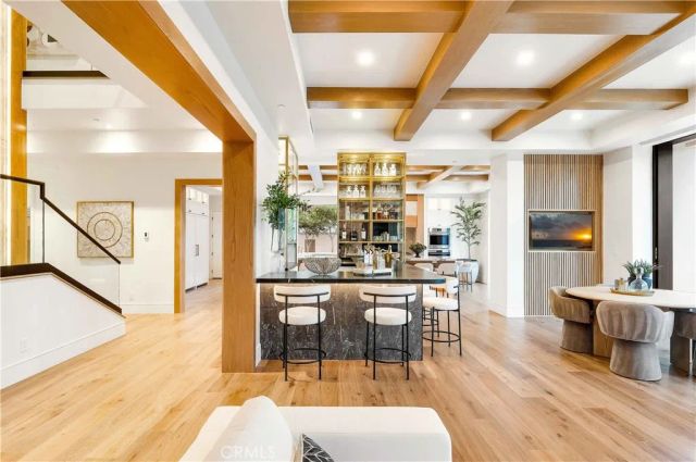6 Pinehurst Ln, Newport Beach, CA 92660