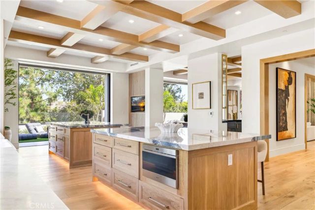 6 Pinehurst Ln, Newport Beach, CA 92660