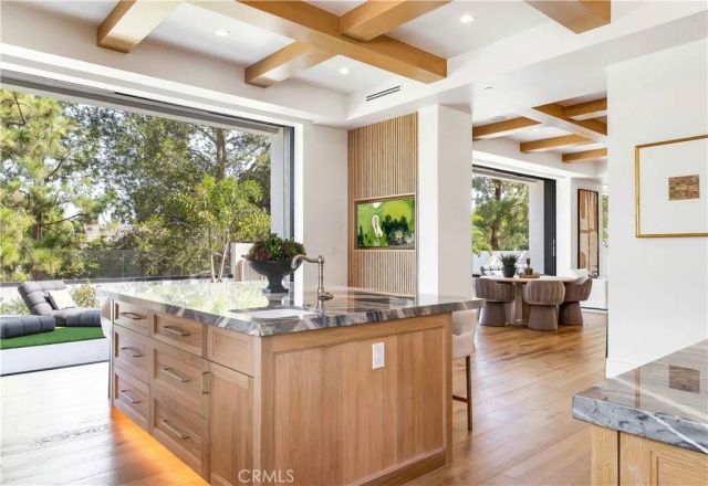 6 Pinehurst Ln, Newport Beach, CA 92660