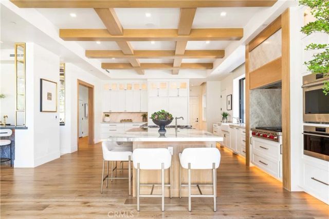 6 Pinehurst Ln, Newport Beach, CA 92660