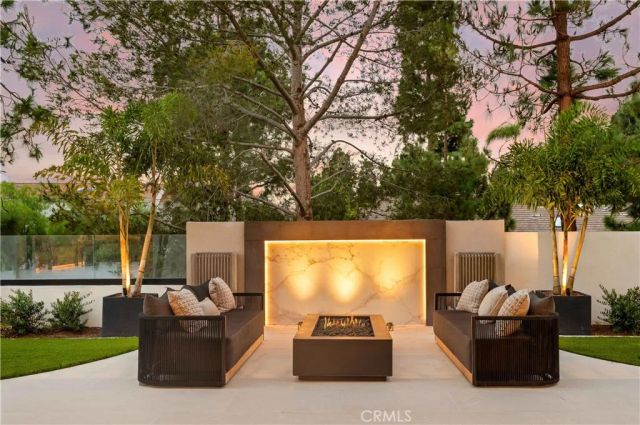 6 Pinehurst Ln, Newport Beach, CA 92660